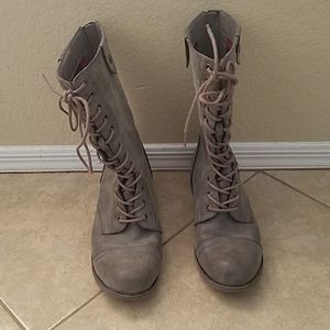Madden Girl G-Garbo gray zip up boots, size 9